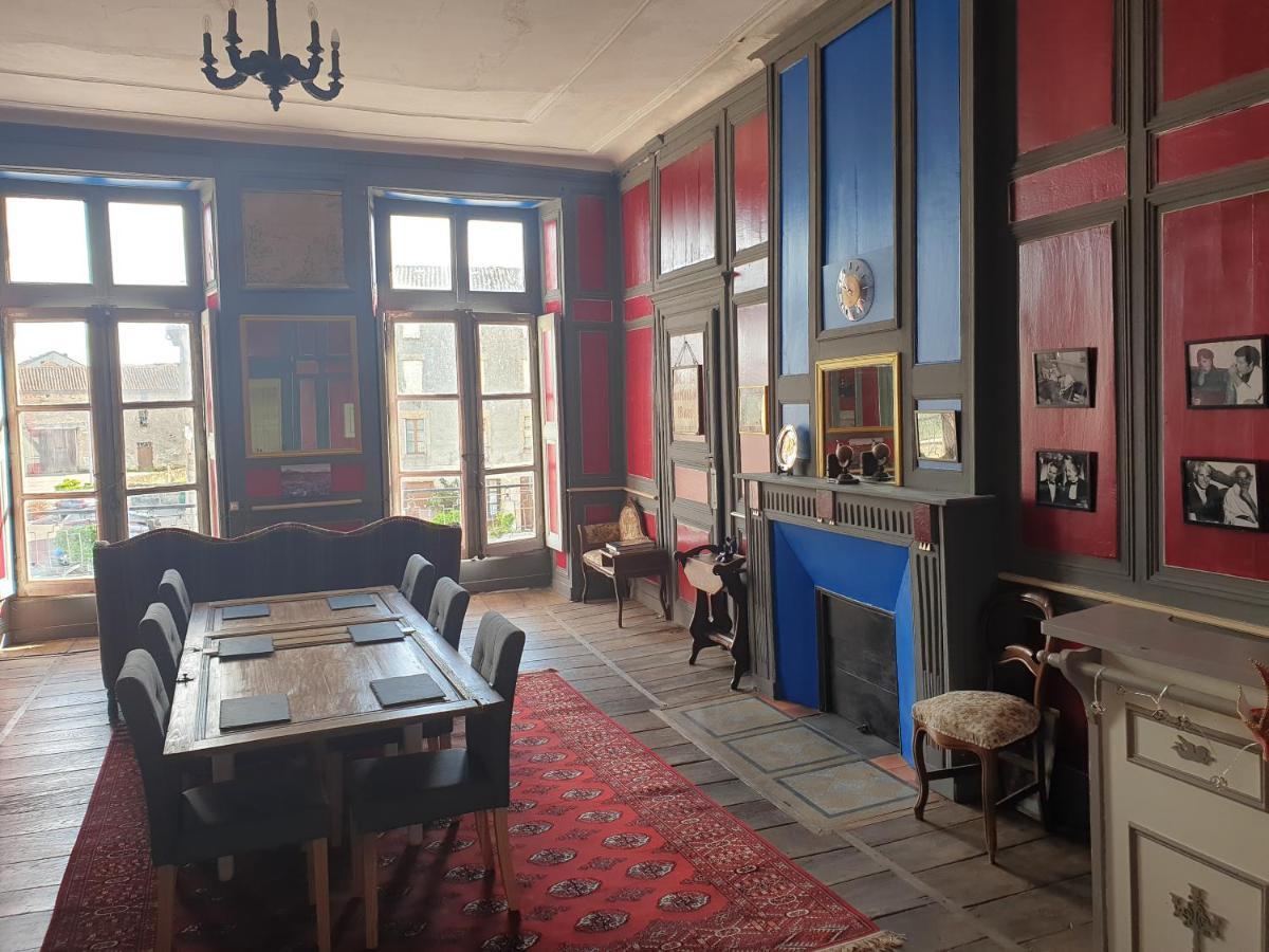 Le Chateau Châteauponsac Eksteriør bilde